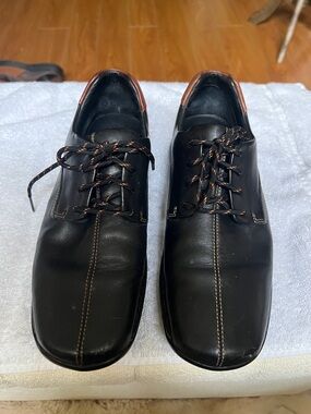 Cole Haan Black Leather Derby Shoes with Brown Accents